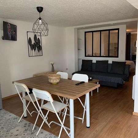 Appartement Dans Maison Basque Mouguerre Екстериор снимка